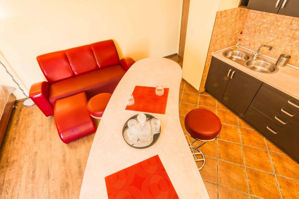 Red Apartment Wrocław Værelse billede
